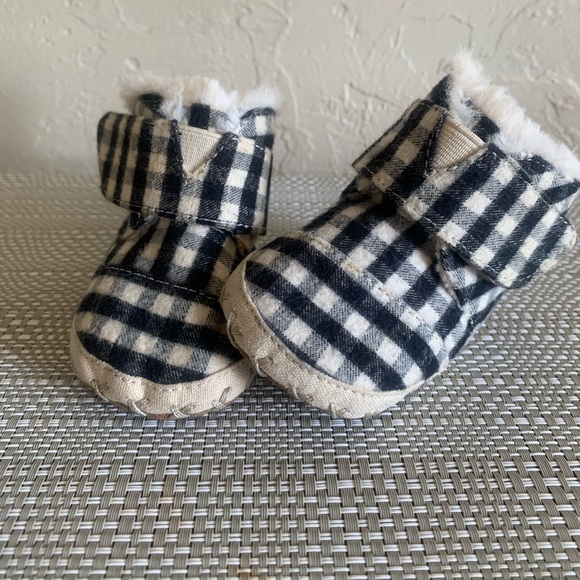 Toms Shoes Toms Infant Gingham Check Buffalo Plaid Faux Fur